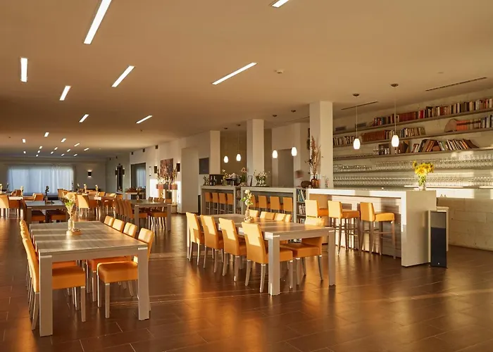 Henye Vendeghaz Hotel